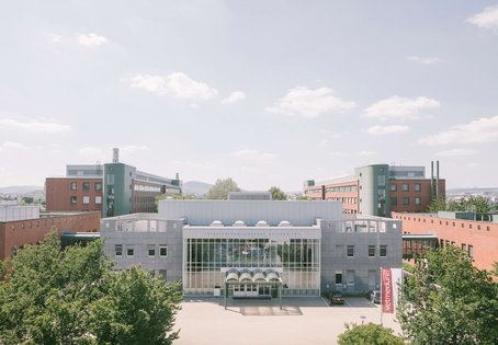 Außenaufnahme Festsaal am Campus der Vetmeduni