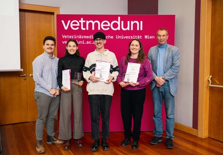 Students of the Year: Anna Freytag (Veterinärmedizin), Maximilian Wagner (Bachelor Biomedizin und Biotechnologie), Marie-Theres Chloupek (Bachelor Pferdewissenschaften)